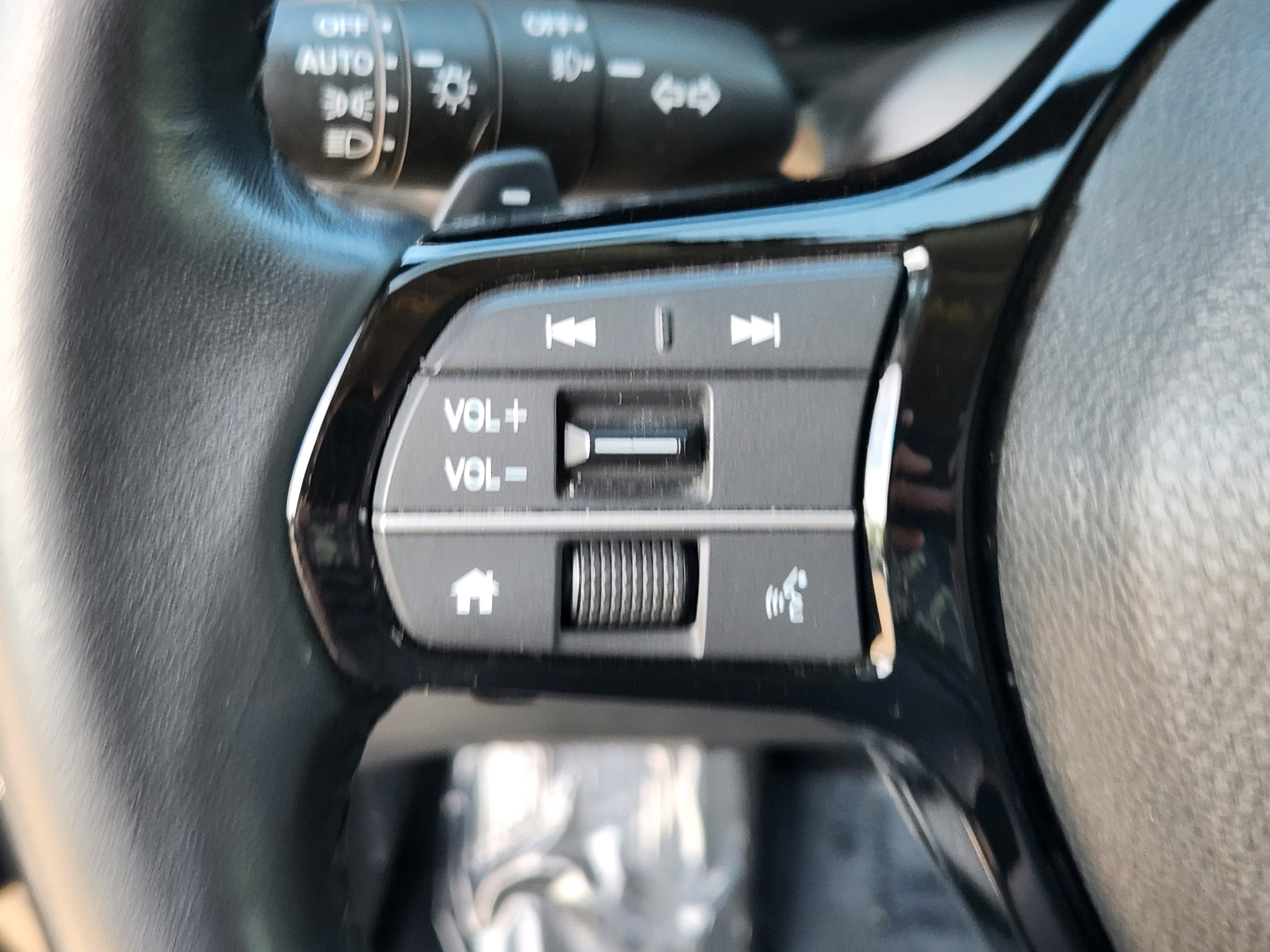 Certified 2025 Honda Pilot Touring image 26