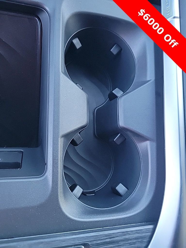 New 2025 Nissan Armada Platinum image 31