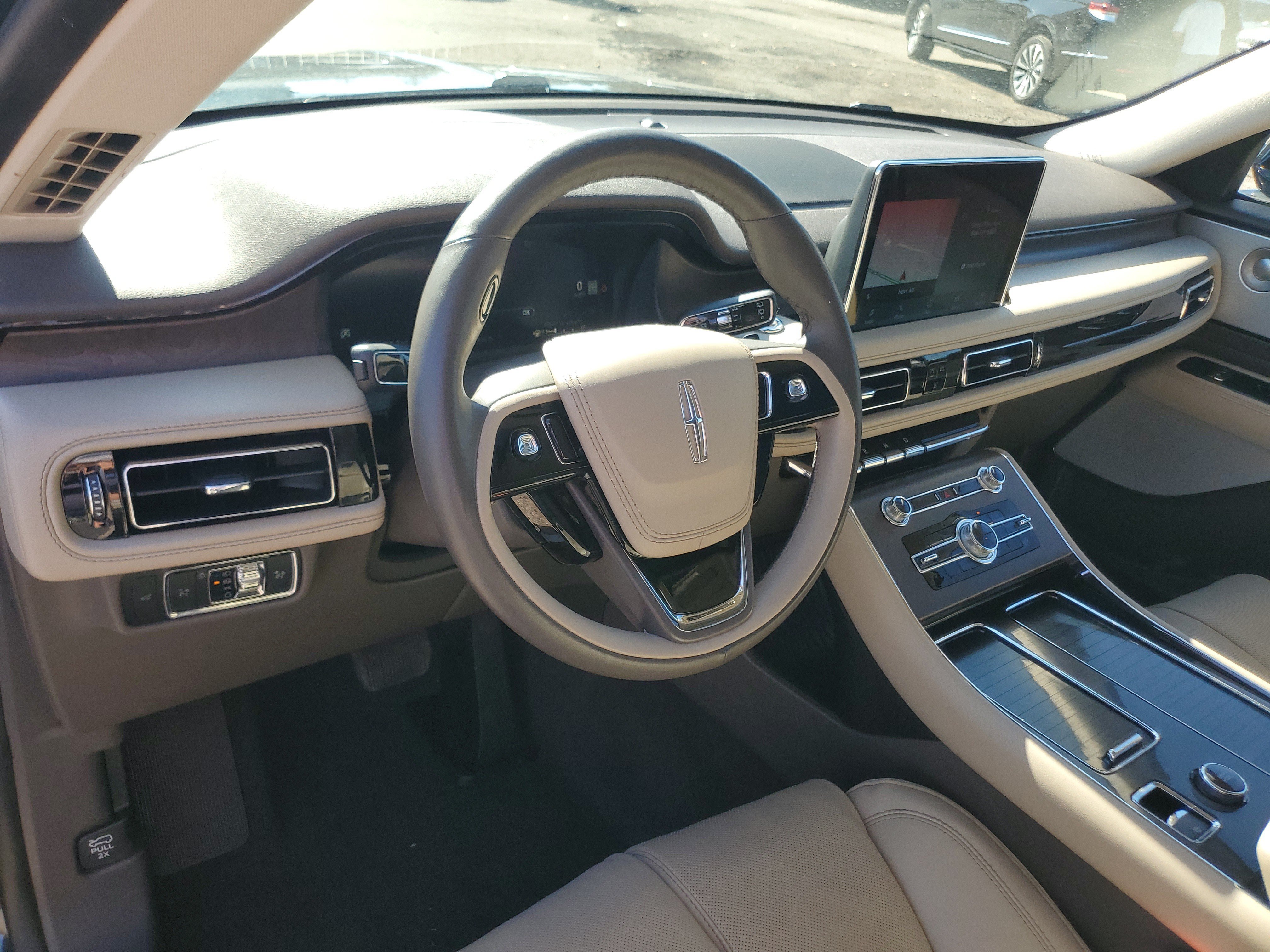 Used 2024 Lincoln Aviator Reserve w/ Equipment Group 201A AWD/4WD image 13