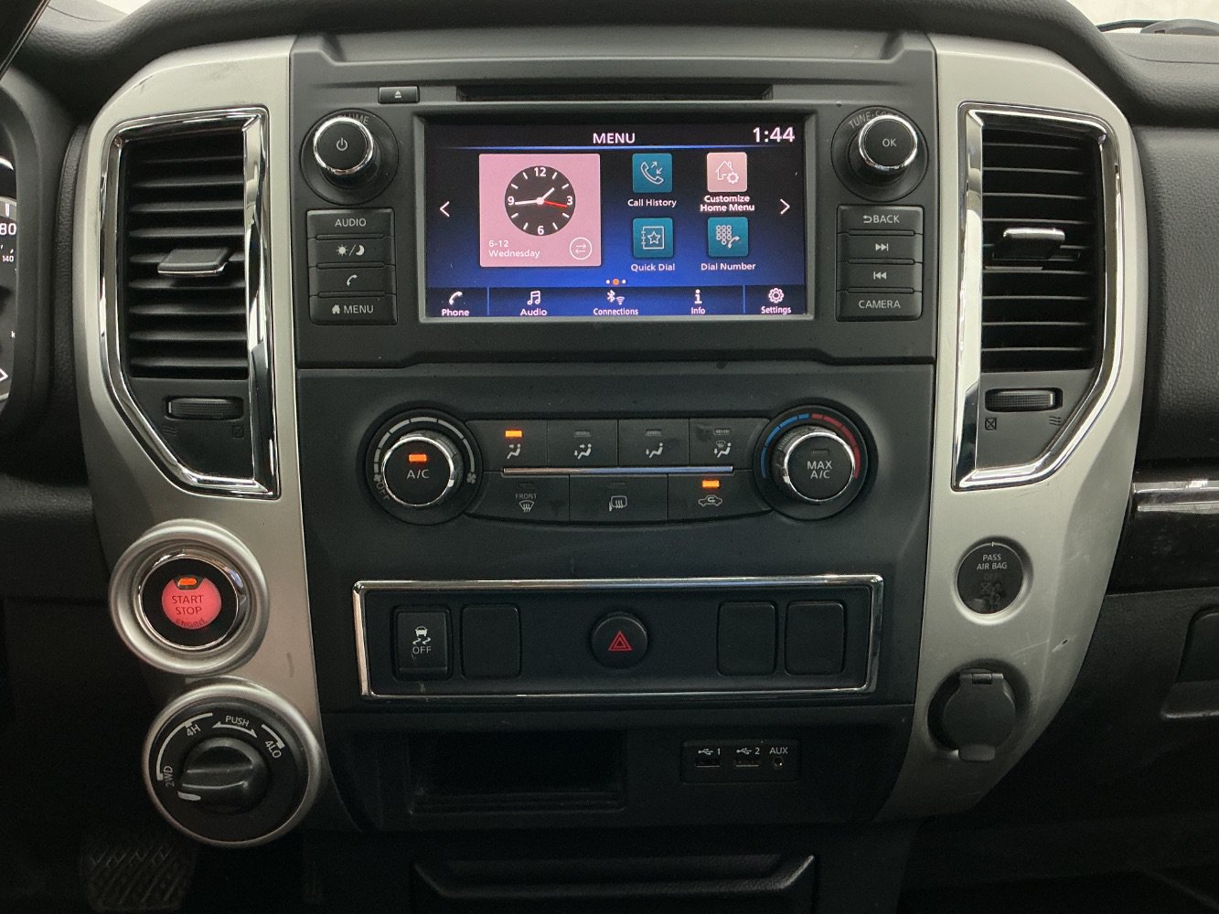 Used 2019 Nissan Titan SV AWD/4WD image 34