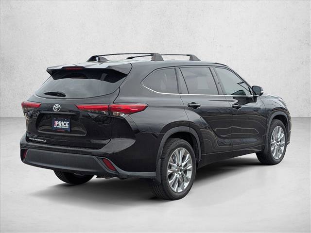 Used 2020 Toyota Highlander LE image 6