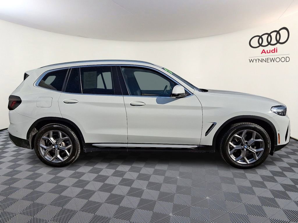 Used 2023 BMW X3 xDrive30i w/ Premium Package image 7