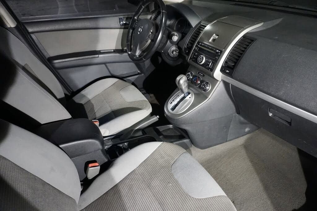 Used 2010 Nissan Sentra 2.0 S w/ Convenience Pkg FWD image 17