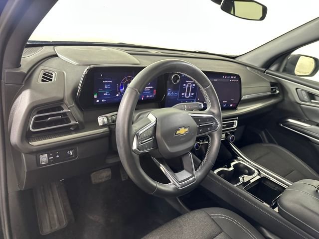 Used 2024 Chevrolet Traverse LS image 13