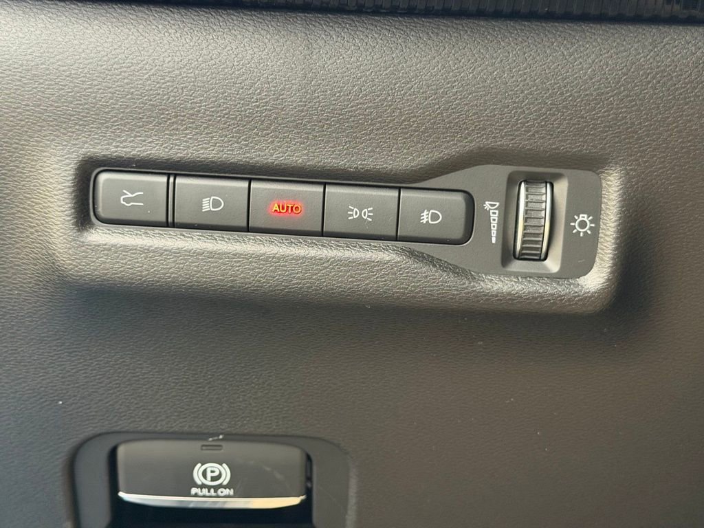 Used 2025 Jeep Wagoneer S Launch Edition image 30