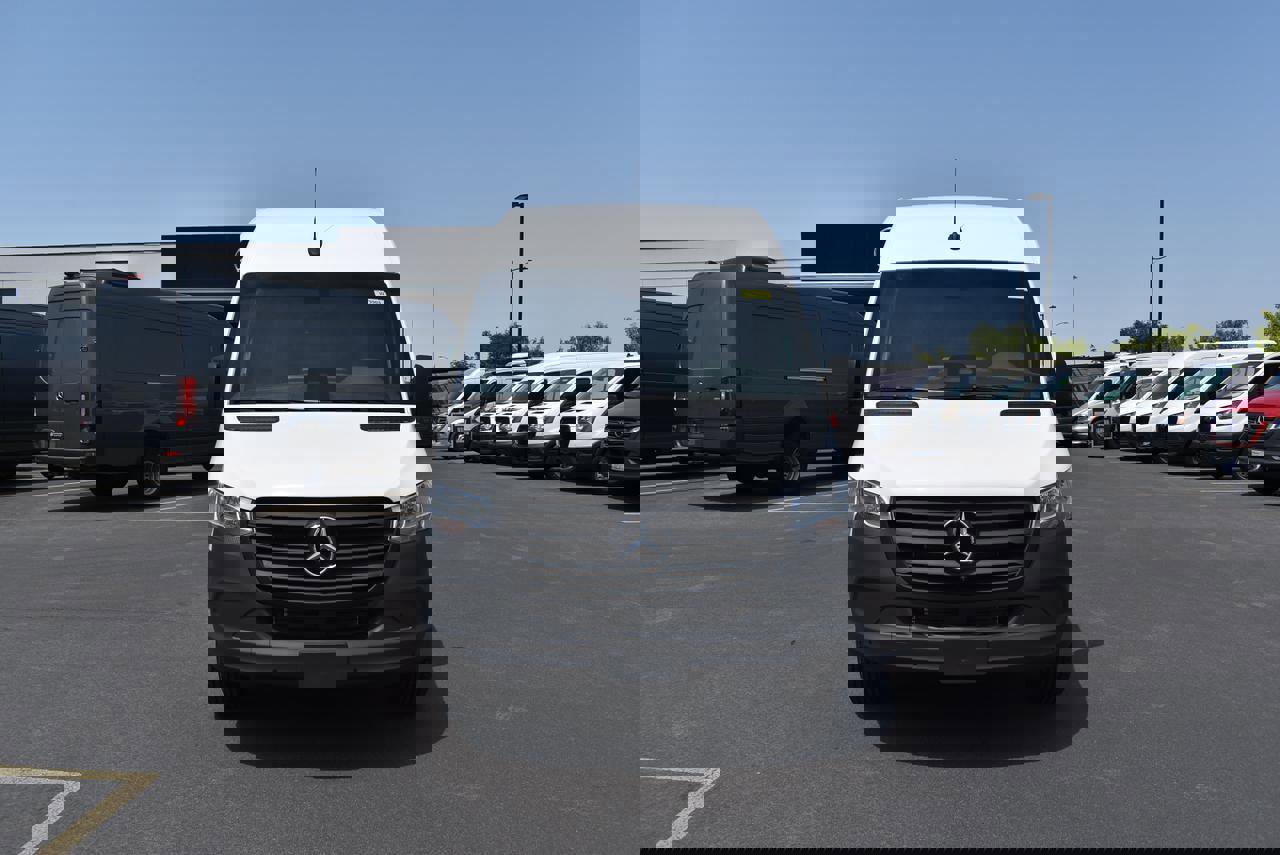 New 2025 Mercedes-Benz Sprinter 2500 image 2