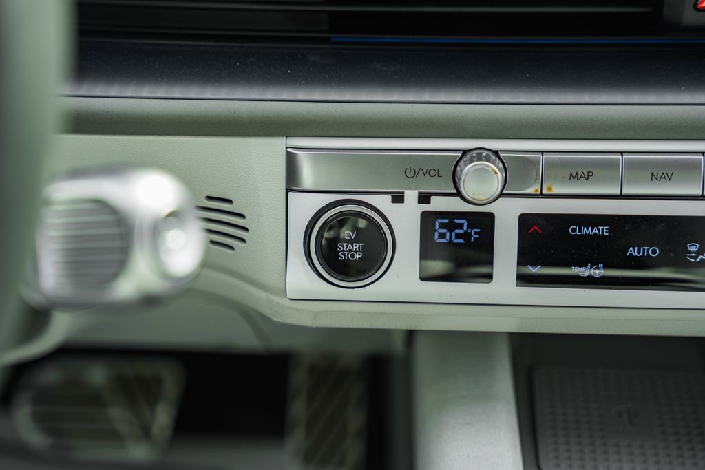 New 2024 Hyundai Ioniq 6 Limited image 23