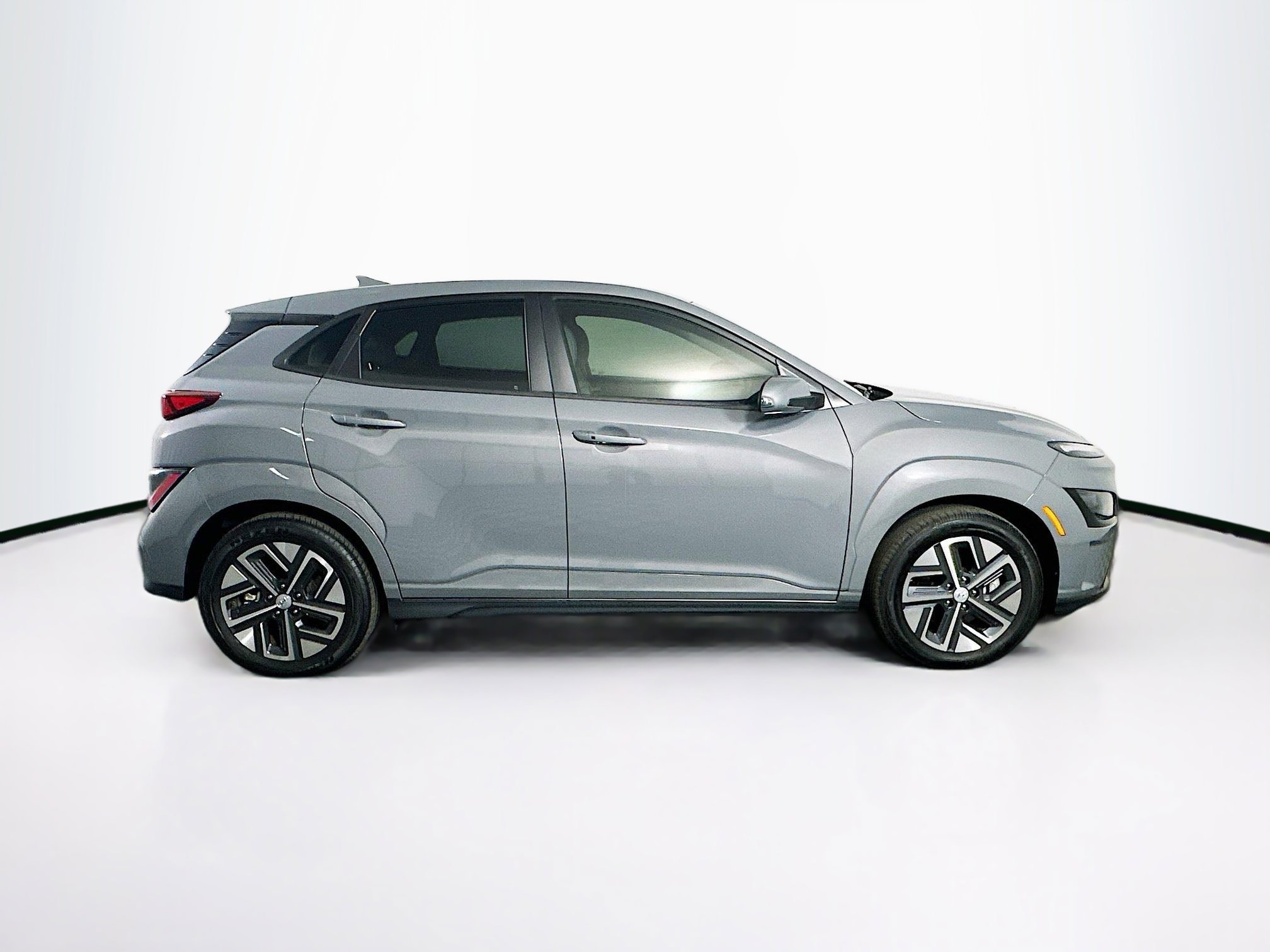 Used 2023 Hyundai Kona SE w/ Cargo Package image 10