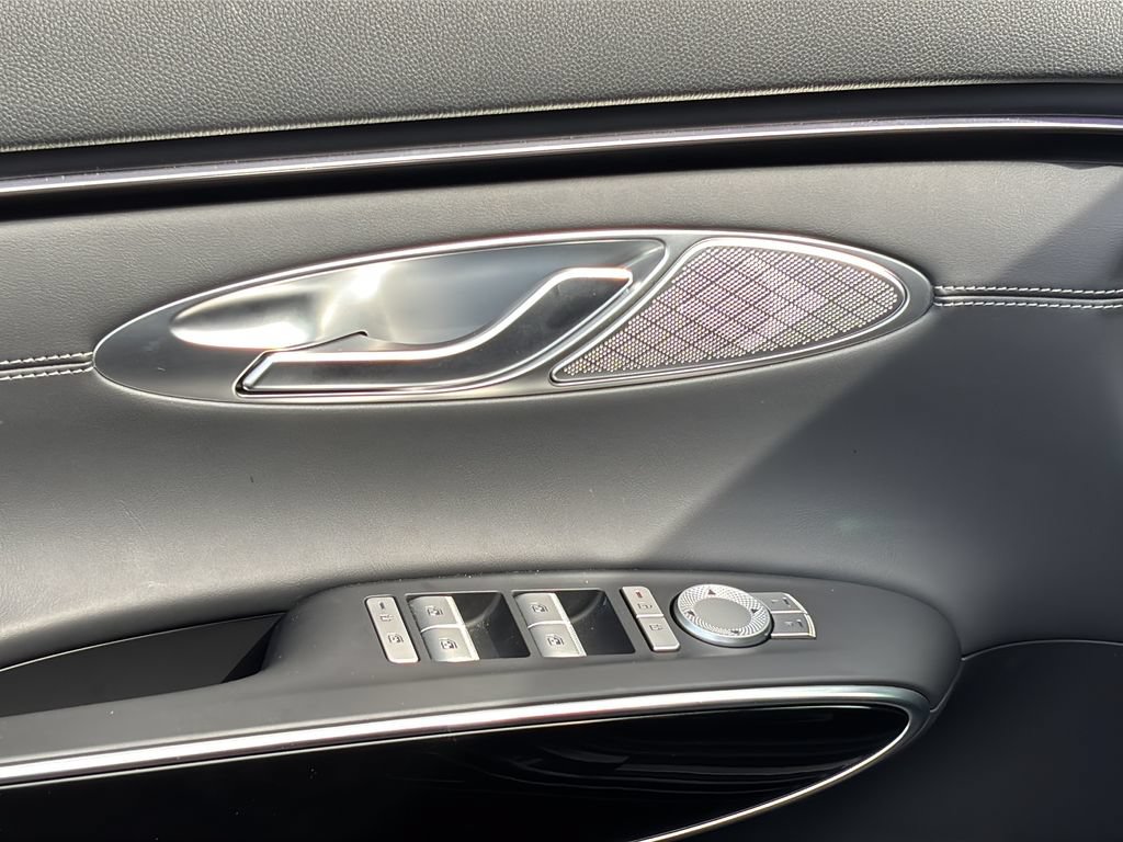 Certified 2026 Genesis GV70 2.5T AWD/4WD image 12