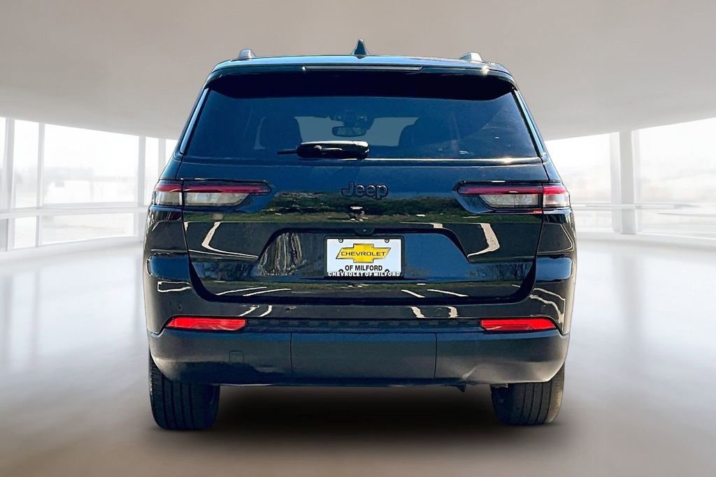 Used 2024 Jeep Grand Cherokee L Altitude AWD/4WD image 5