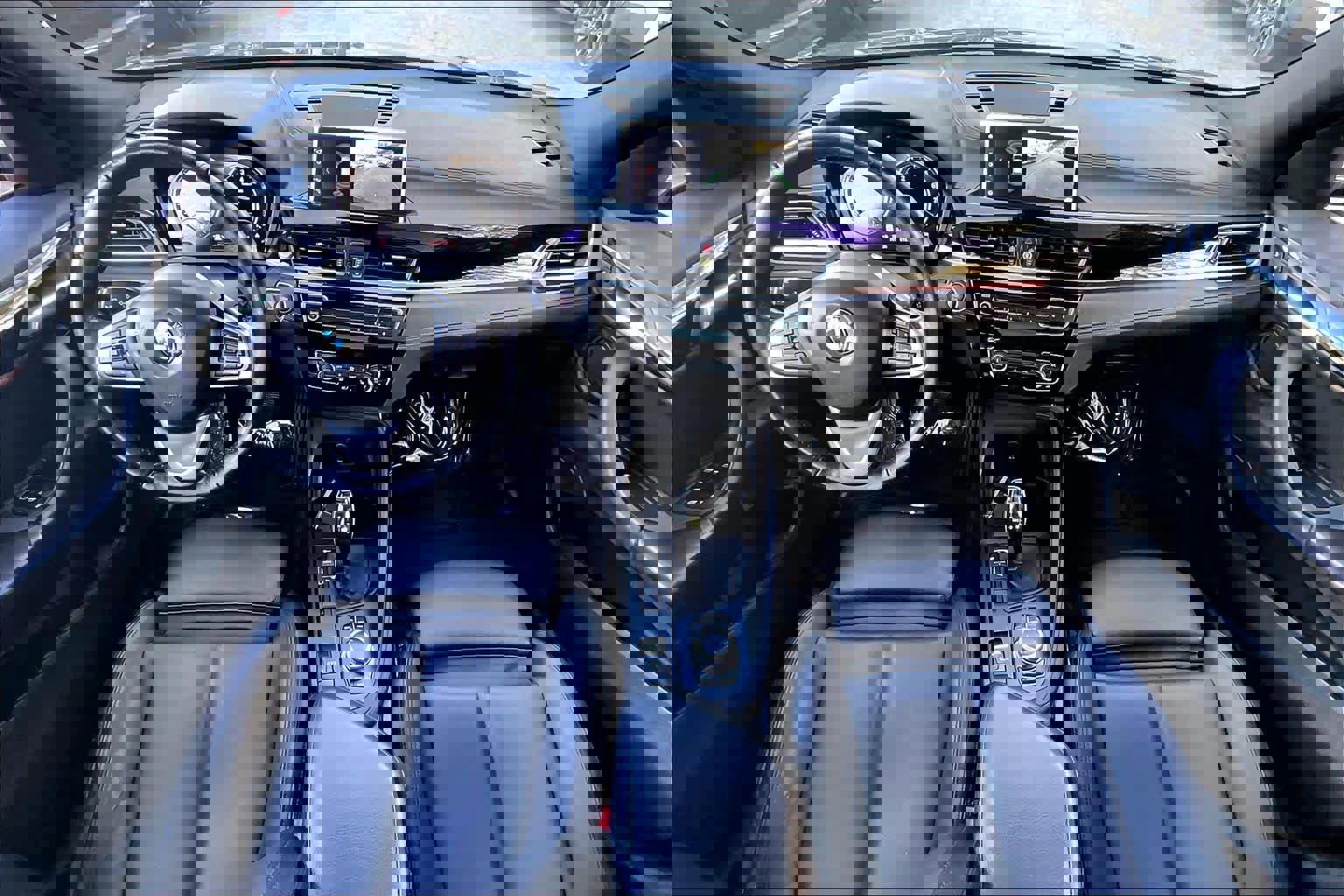 Used 2020 BMW X2 sDrive28i w/ Convenience Package image 16