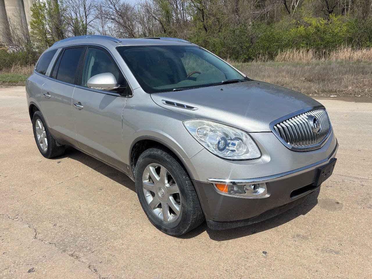 Used 2008 Buick Enclave CXL w/ Entertainment Package #1 AWD/4WD image 4