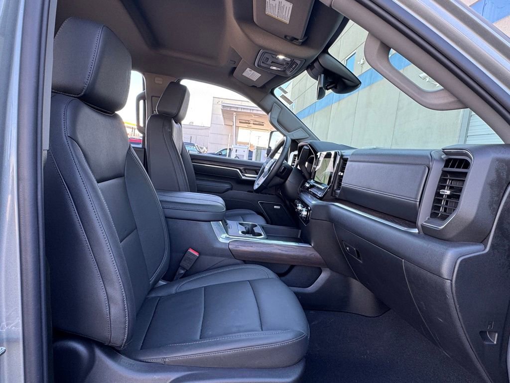 Used 2026 GMC Sierra 2500 SLT w/ SLT Premium Package image 26