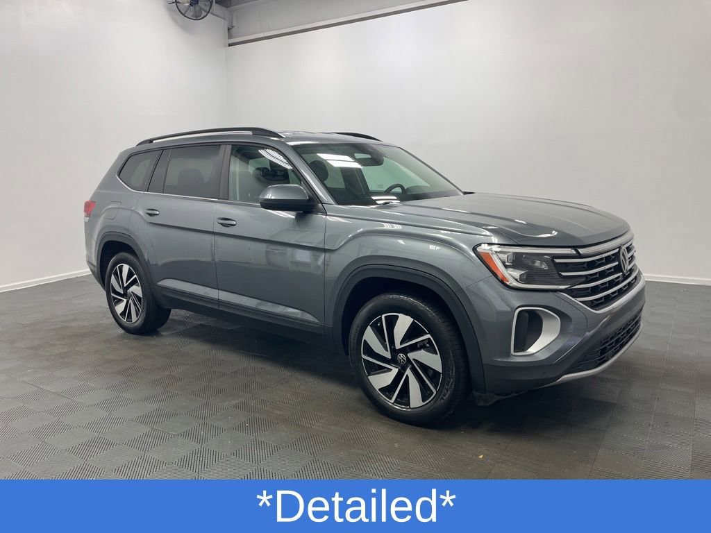 Used 2024 Volkswagen Atlas SE FWD image 2