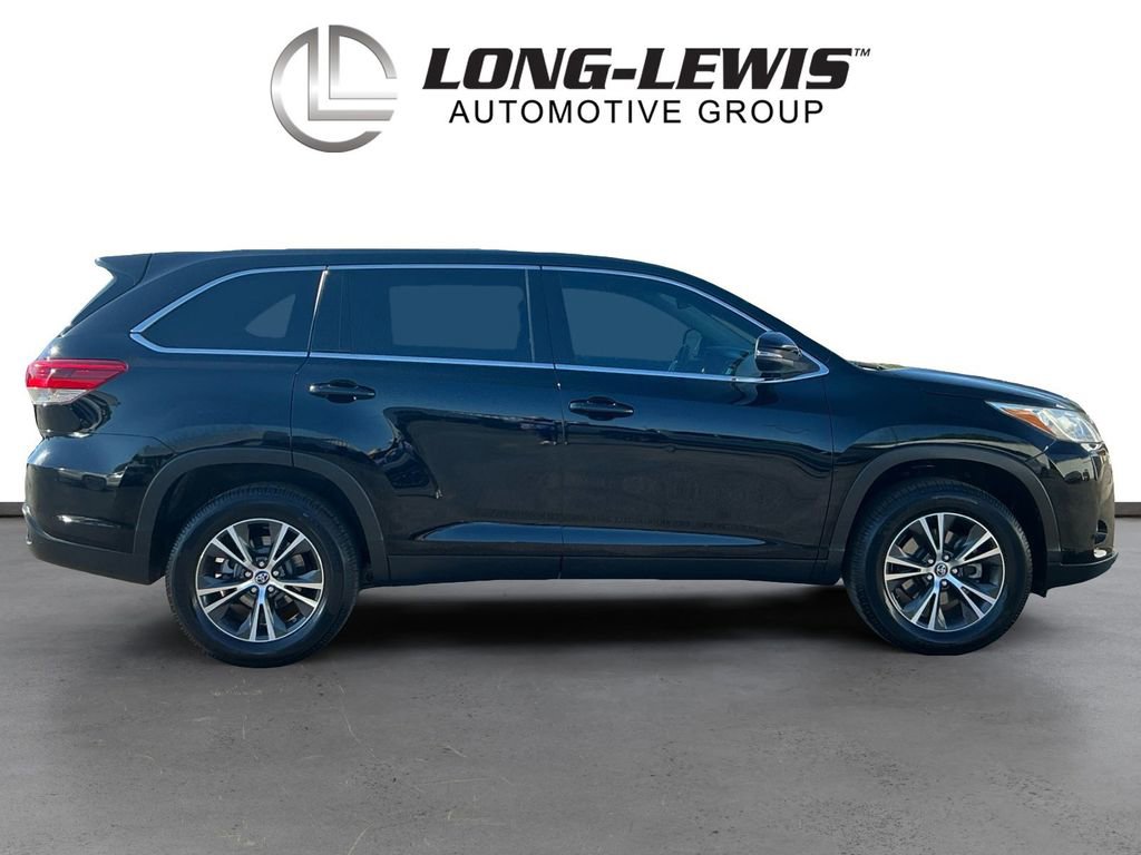 Used 2019 Toyota Highlander LE FWD image 8