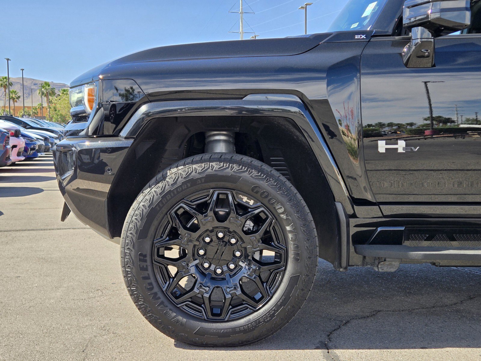 Used 2025 GMC Hummer EV 2X AWD/4WD image 9