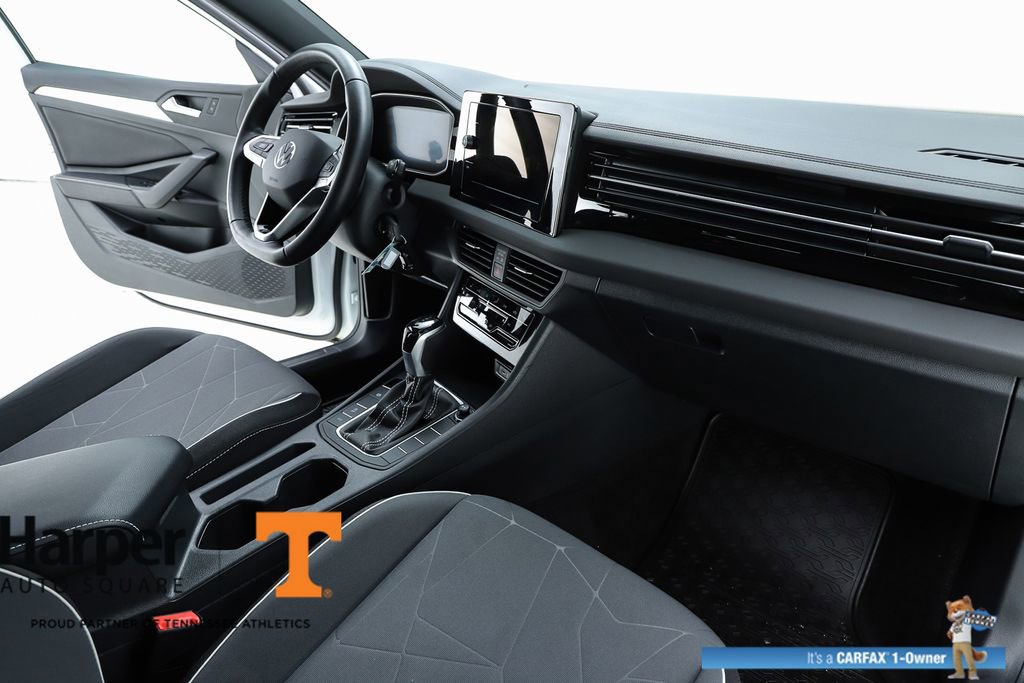 Used 2025 Volkswagen Jetta Sport image 68