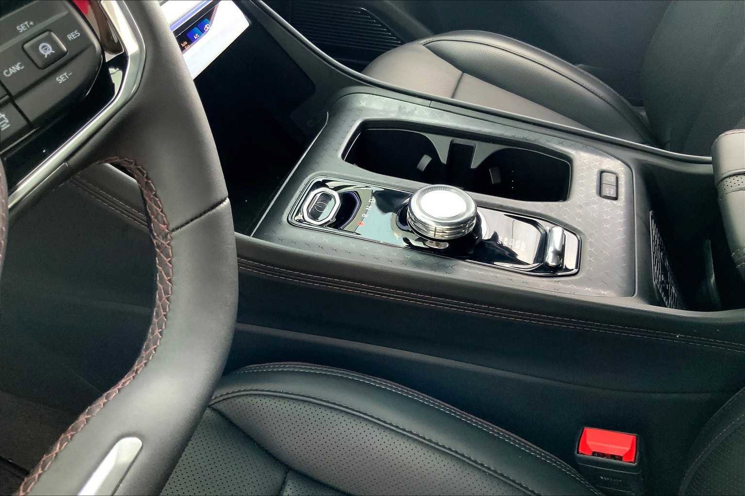 Used 2024 Jeep Wagoneer Launch Edition image 31