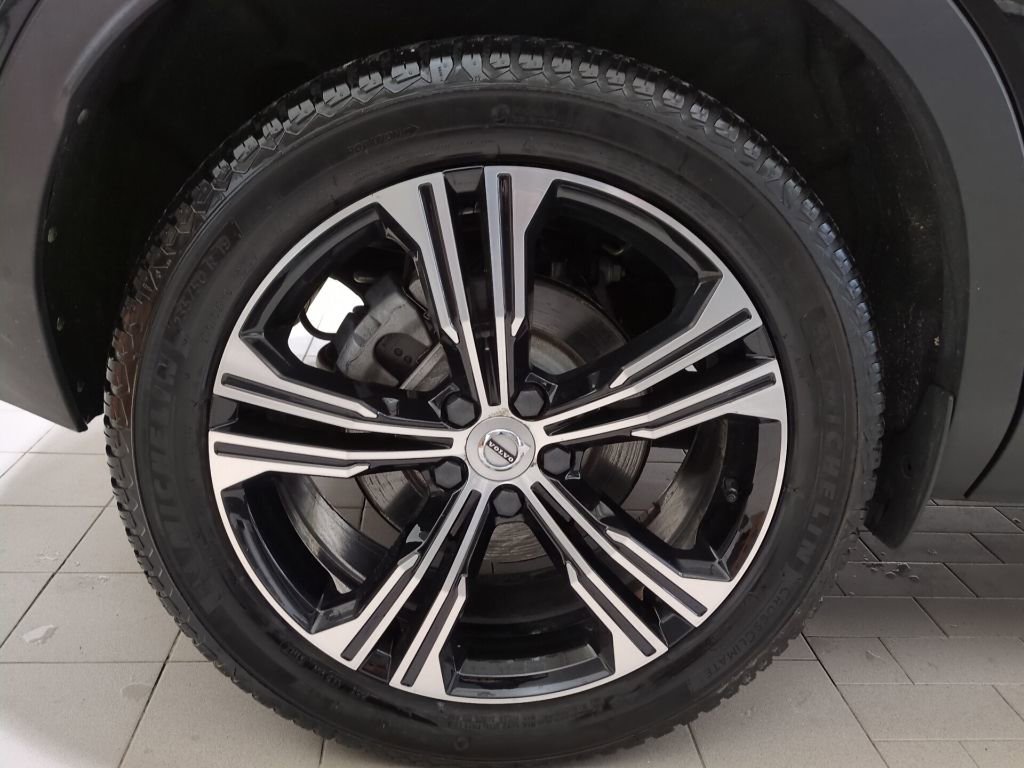 Used 2021 Volvo XC40 T5 Inscription image 23