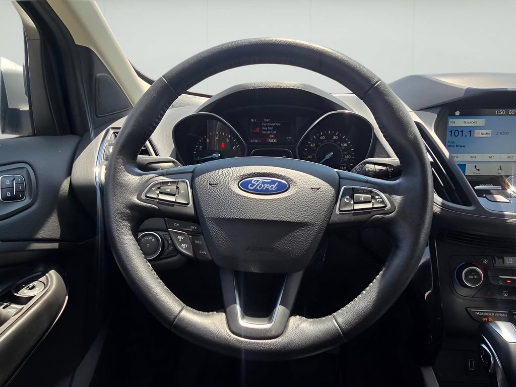Used 2019 Ford Escape Titanium AWD/4WD image 18