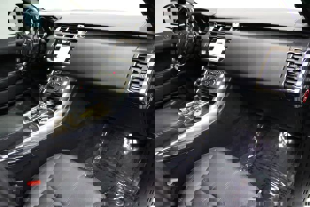 Used 2016 Land Rover Range Rover Sport SE image 24