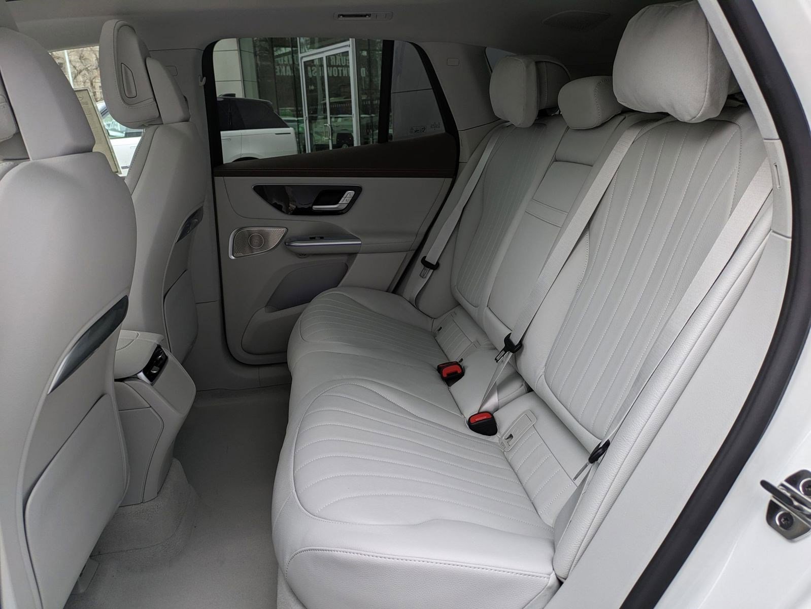 New 2025 Mercedes-Benz EQE 500 4MATIC SUV image 14