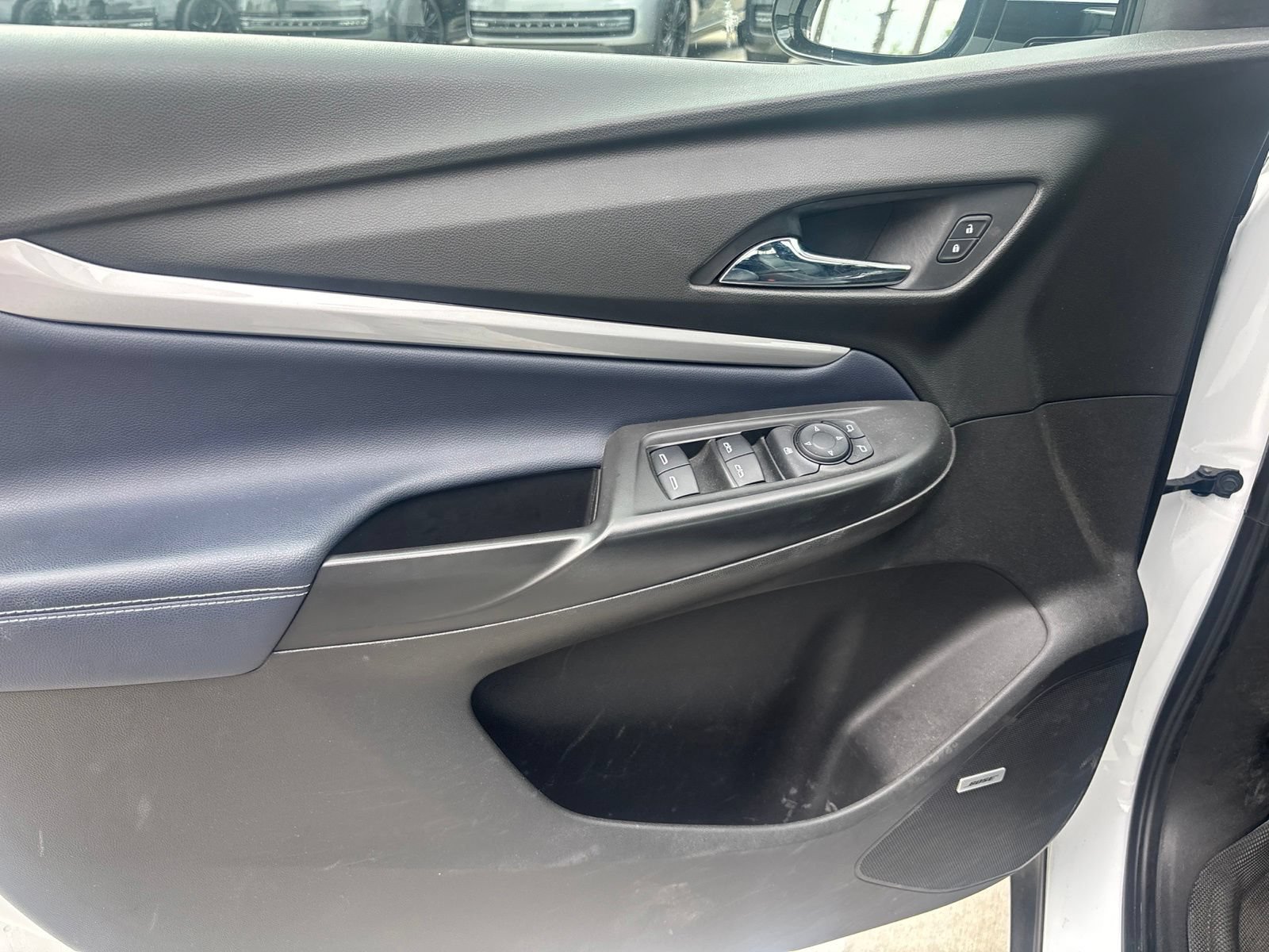 Used 2022 Chevrolet Bolt EUV Premier w/ Sun & Sound Package FWD image 12