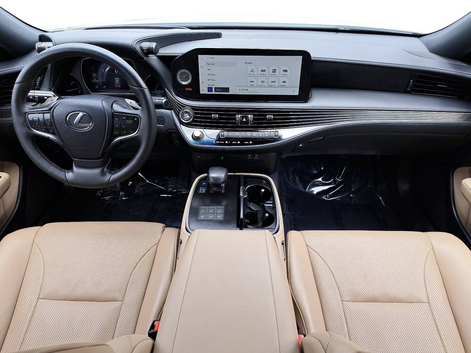 Used 2023 Lexus LS 500 w/ Accessory Package (Z1) RWD image 9