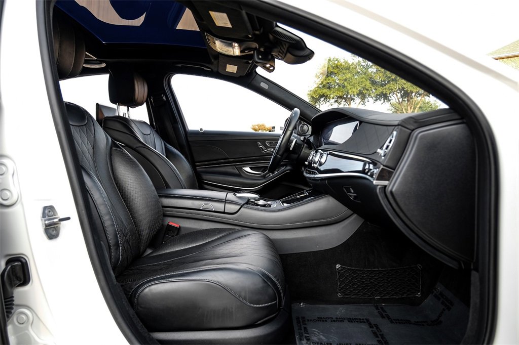Used 2019 Mercedes-Benz S 560e w/ AMG Line Exterior image 38