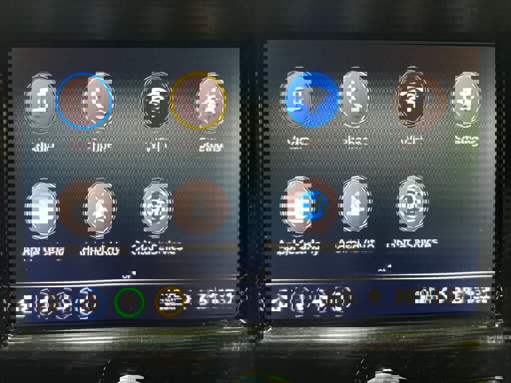 Used 2020 Chevrolet Trax LT w/ LT Convenience Package image 10