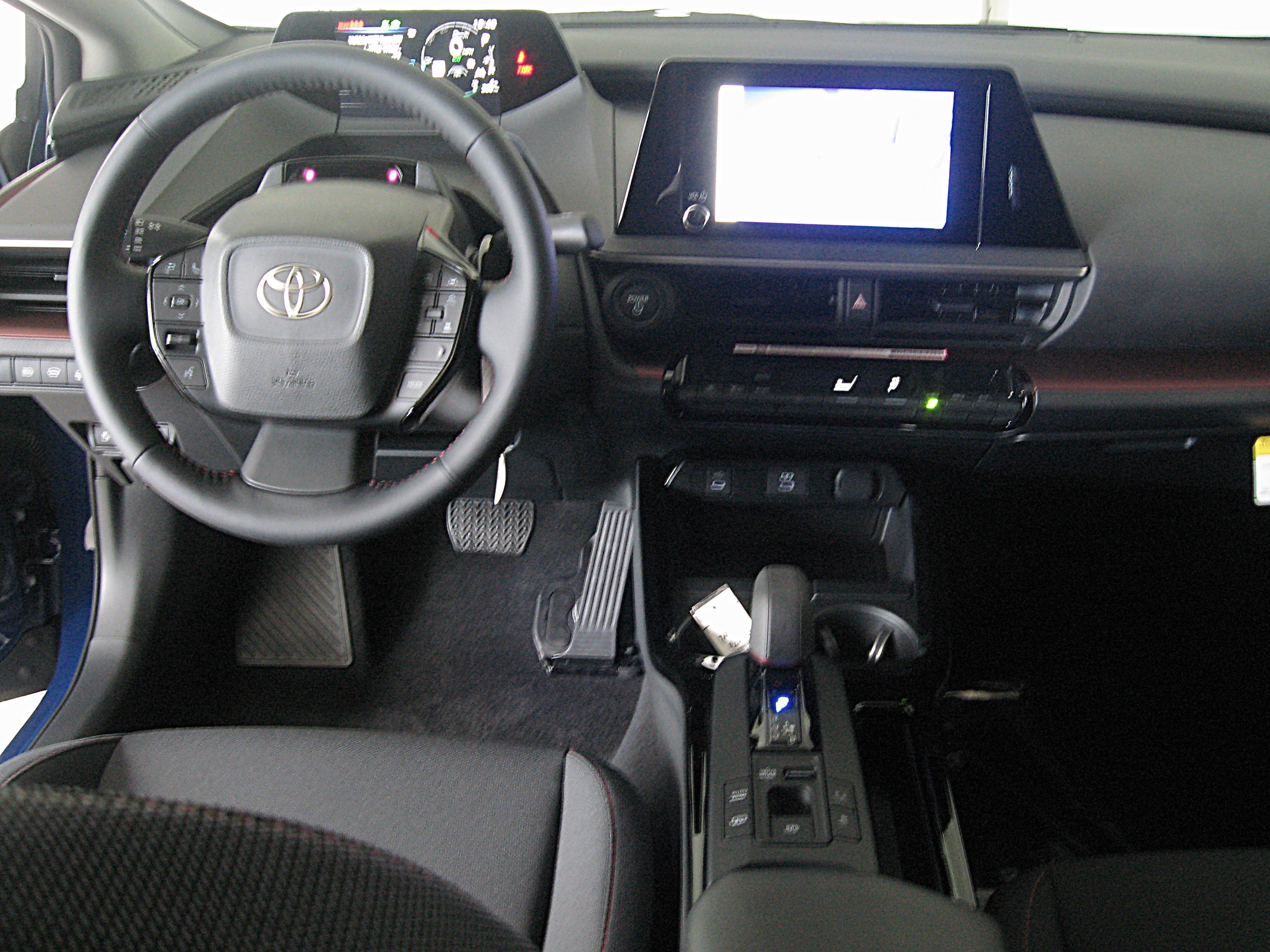 New 2026 Toyota Prius Plug-In Hybrid image 2