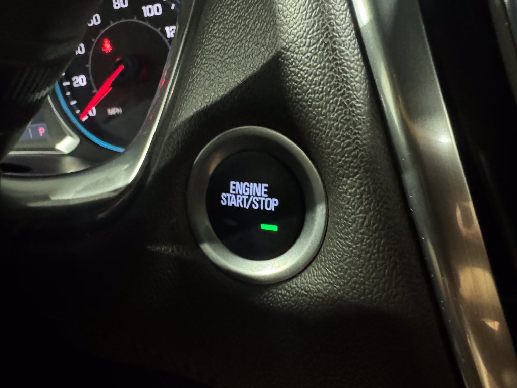 Used 2023 Chevrolet Traverse RS AWD/4WD image 45
