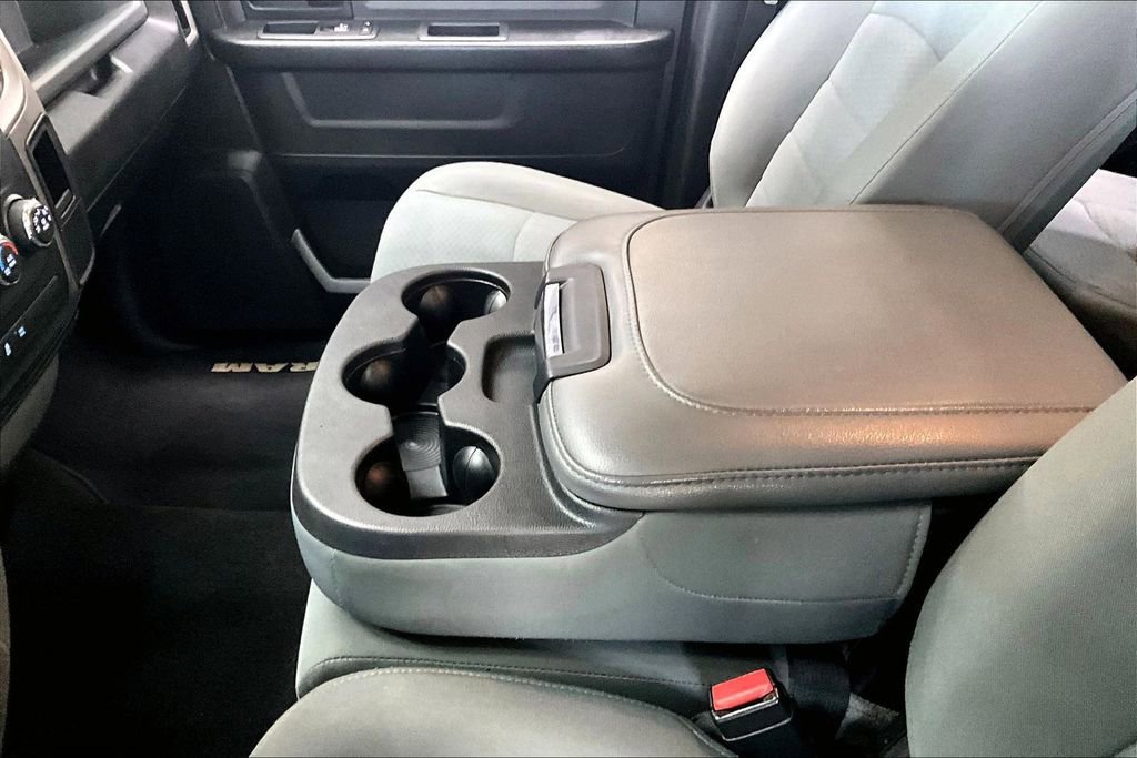 Used 2018 RAM 1500 Express AWD/4WD image 16