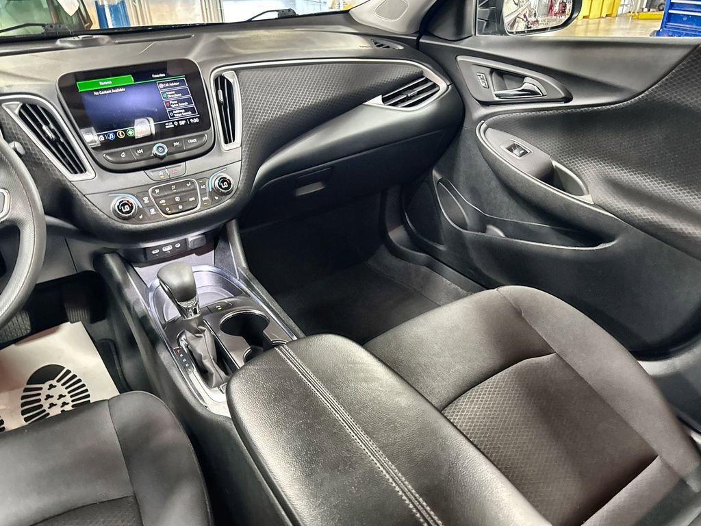 Used 2025 Chevrolet Malibu LT FWD image 26