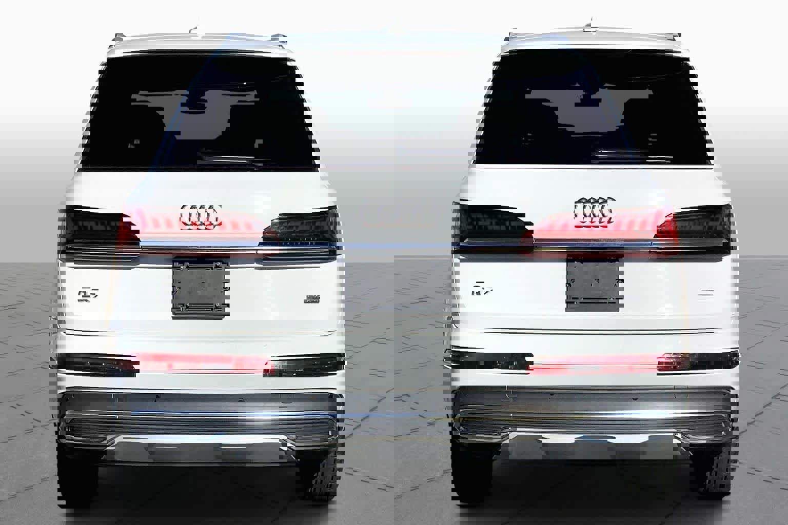 Used 2023 Audi Q7 Premium Plus image 5