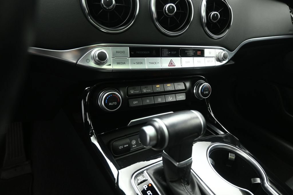 Used 2019 Kia Stinger Premium RWD image 15