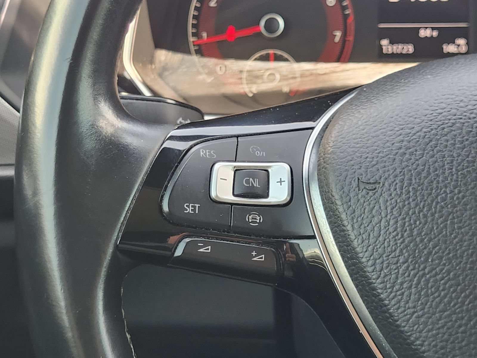 Used 2019 Volkswagen Jetta R-Line FWD image 31