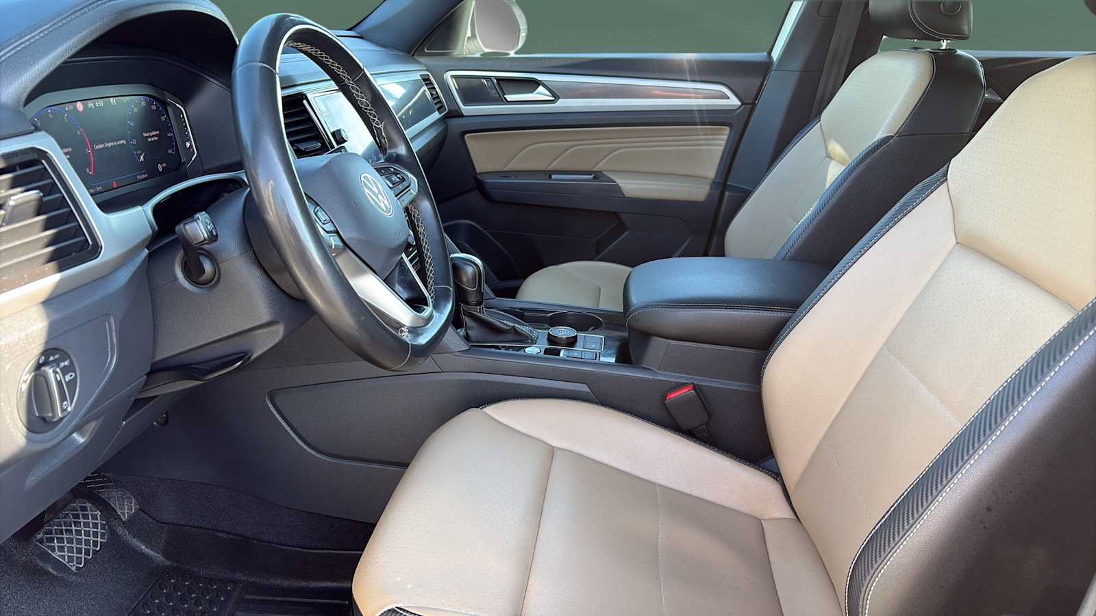 Used 2021 Volkswagen Atlas Cross Sport SEL AWD/4WD image 18