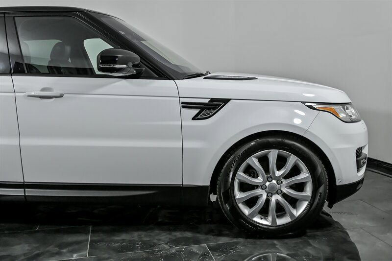 Used 2016 Land Rover Range Rover Sport HSE AWD/4WD image 12