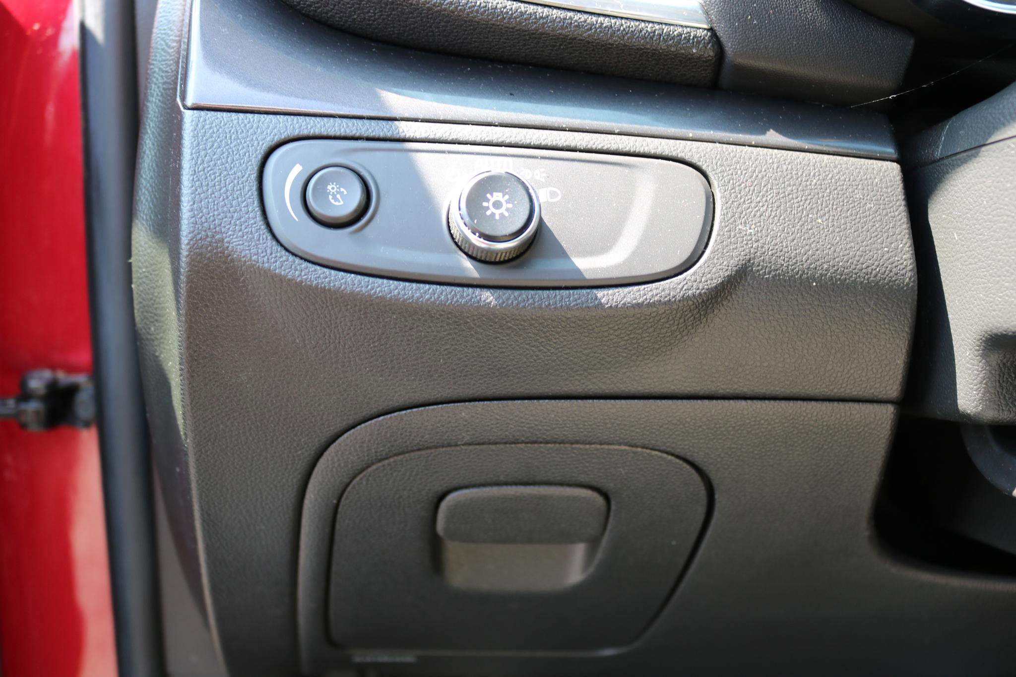 Used 2018 Buick Encore Preferred FWD image 18