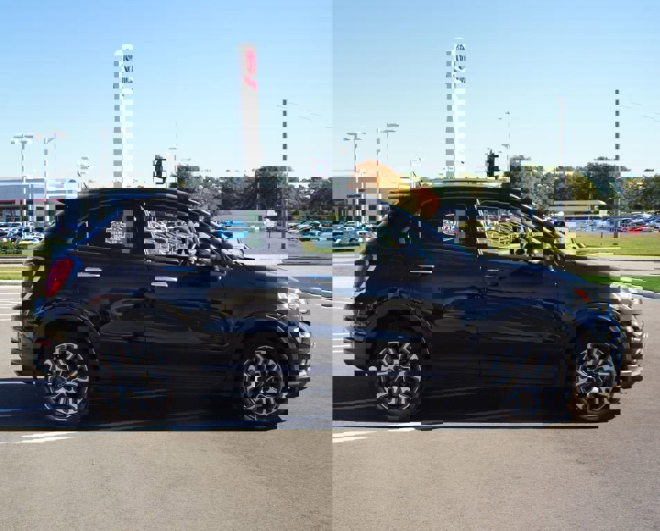 Used 2017 FIAT 500X Trekking image 17