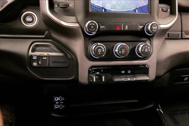 Used 2024 RAM 3500 Big Horn AWD/4WD image 31