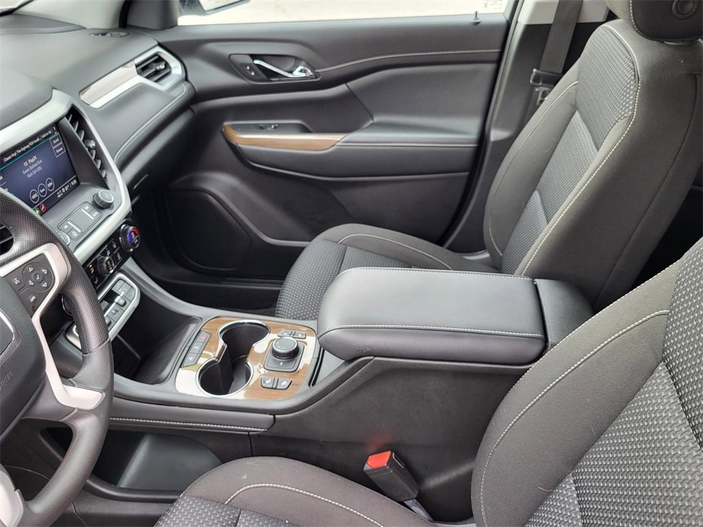 Used 2023 GMC Acadia SLE w/ Driver Convenience Package image 30