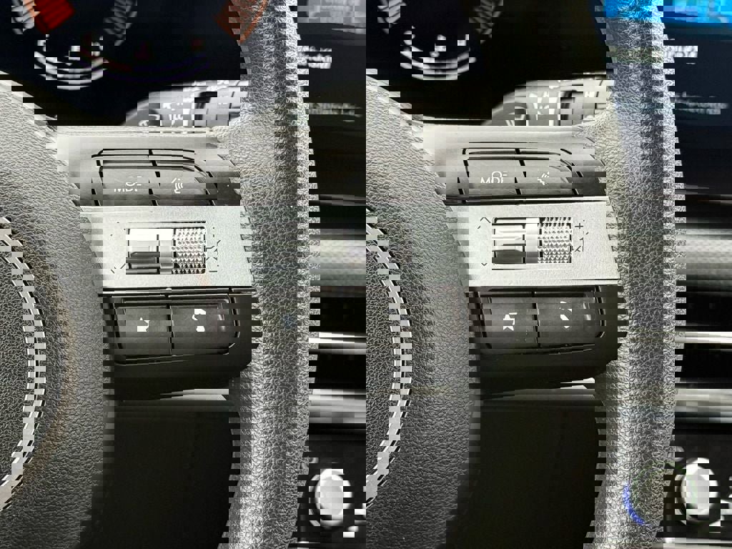 Used 2025 Hyundai Tucson SE image 22