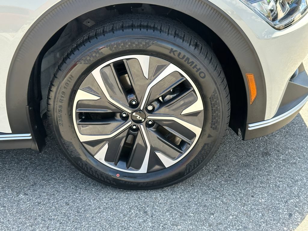 Used 2024 Kia EV6 Light RWD image 15