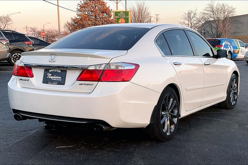 Used 2015 Honda Accord Sport image 16