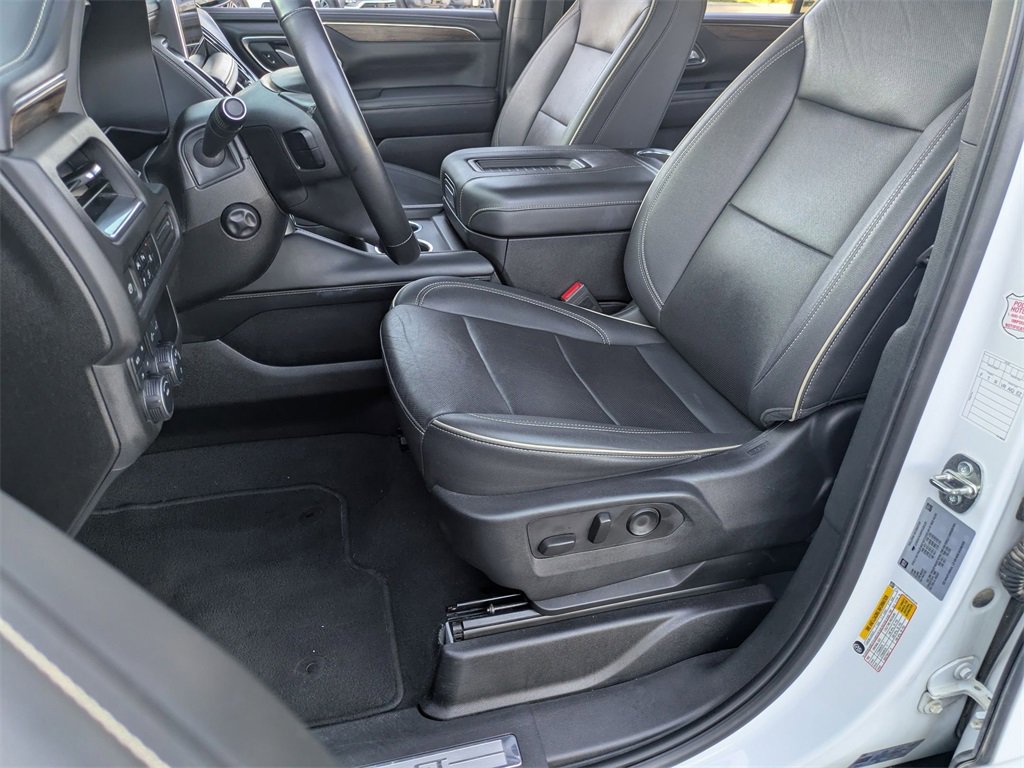 Used 2023 Chevrolet Suburban Premier image 14