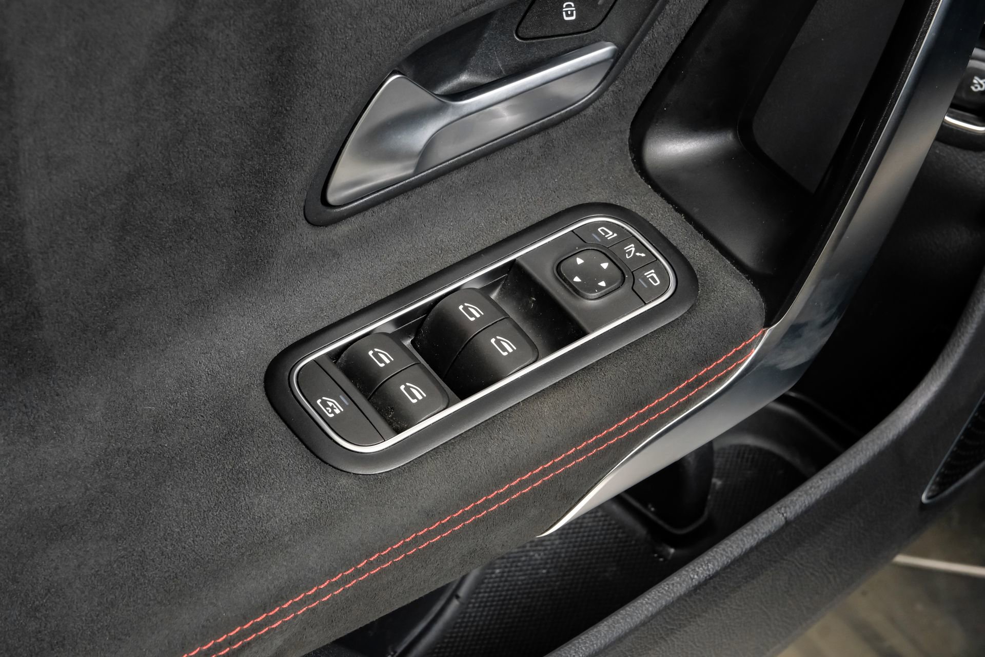 Used 2024 Mercedes-Benz CLA 35 AMG 4MATIC image 43