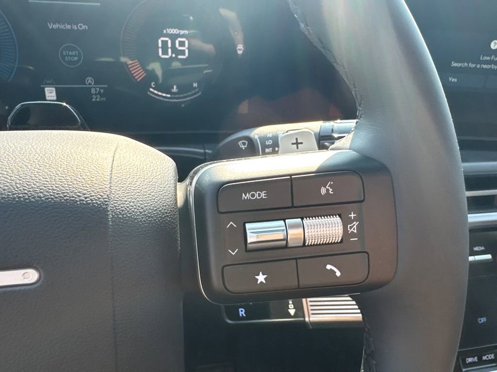 New 2025 Hyundai Santa Fe XRT image 16