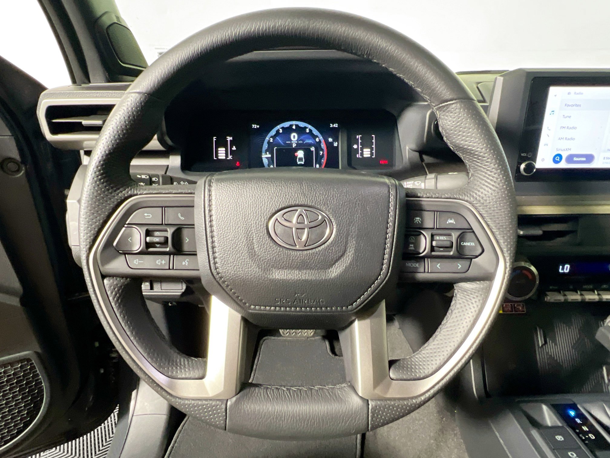 Used 2024 Toyota Tacoma SR5 w/ SR5 Upgrade Package image 17